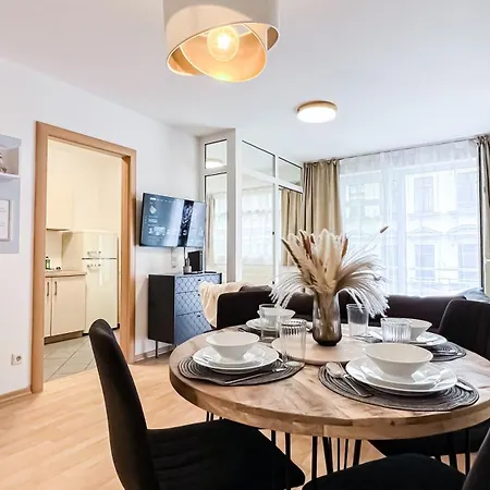 Sunshine - Zentrum - Kostenfreier Tiefgaragenstellplatz *