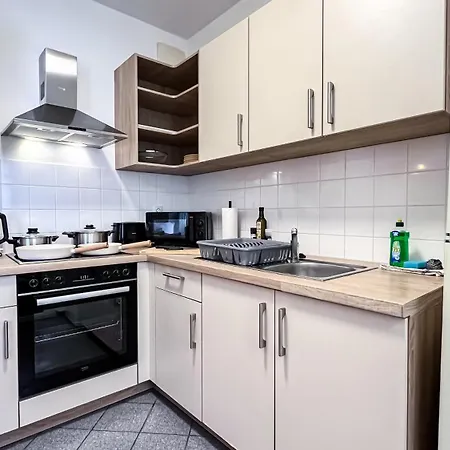 Sunshine - Zentrum - Kostenfreier Tiefgaragenstellplatz Apartment *