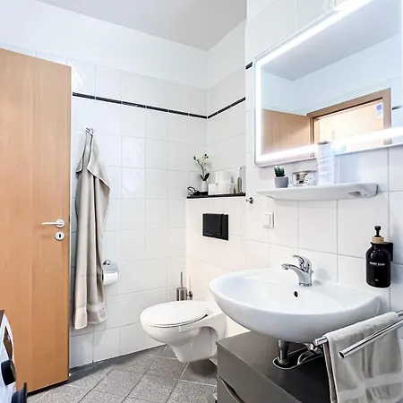 Sunshine - Zentrum - Kostenfreier Tiefgaragenstellplatz Apartment Leipzig