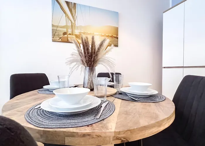 Sunshine - Zentrum - Kostenfreier Tiefgaragenstellplatz Apartamento *