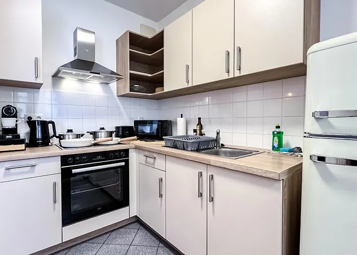 Sunshine - Zentrum - Kostenfreier Tiefgaragenstellplatz Apartamento *